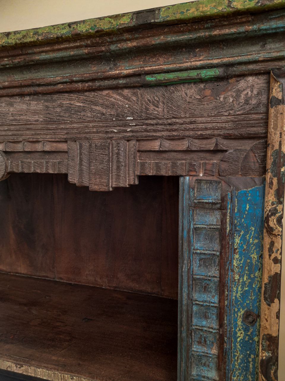 Szeroka niska komoda z półką — zdjęcie 2