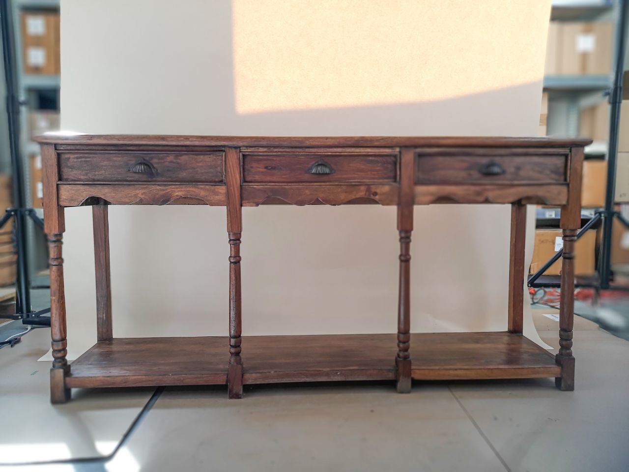 Długa konsola z trzema szufladami — zdjęcie 1