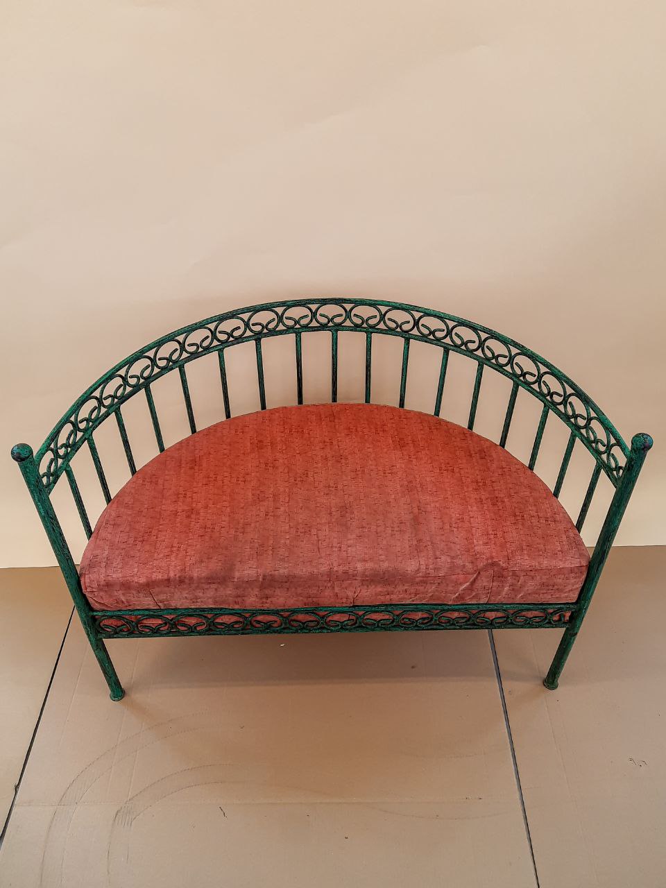 Kuta ławka ogrodowa z poduszką — zdjęcie 1